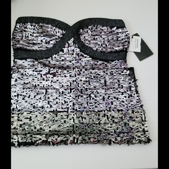 BNWT Sequined Sweetheart Strapless Dress - Picture 6 of 17